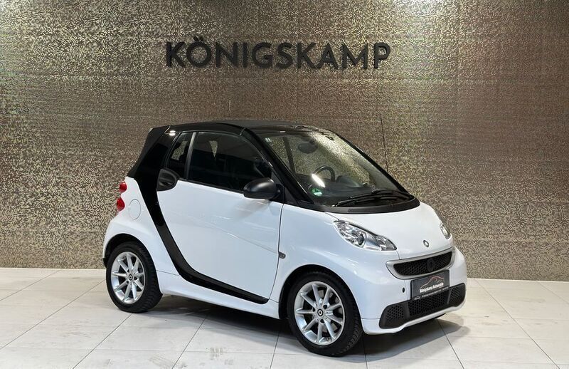 Schwarz Gebraucht 2014 Smart ForTwo Cabrio Cabrio | 7.490 € (Fairer Preis) - Bild 1/4