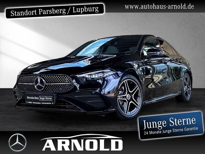 Kosmosschwarz Gebraucht 2024 Mercedes A200 AMG Limousine | 35.880 € (Teuer) - Bild 1/4