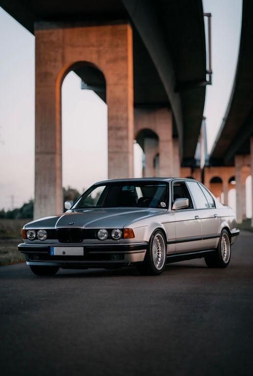 Gebraucht BMW 730 Performance 188 PS (138 kW) 1990 Silber Limousine