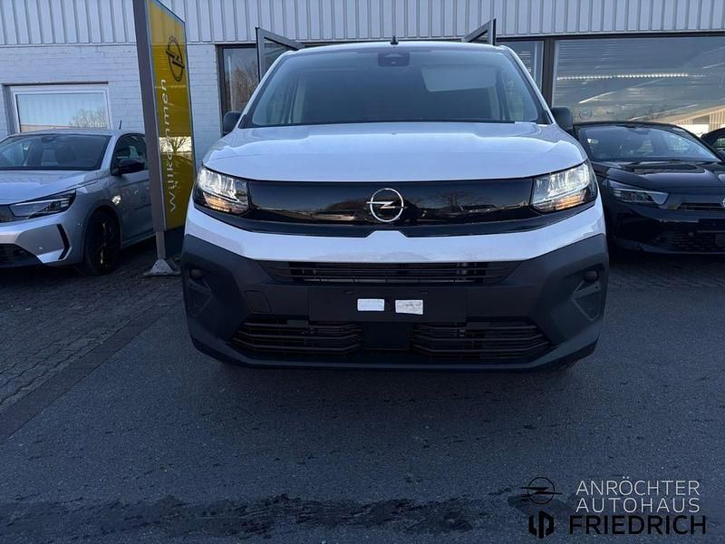Neu Opel Combo Basis 102 PS (75 kW) 2026 Weiß Limousine