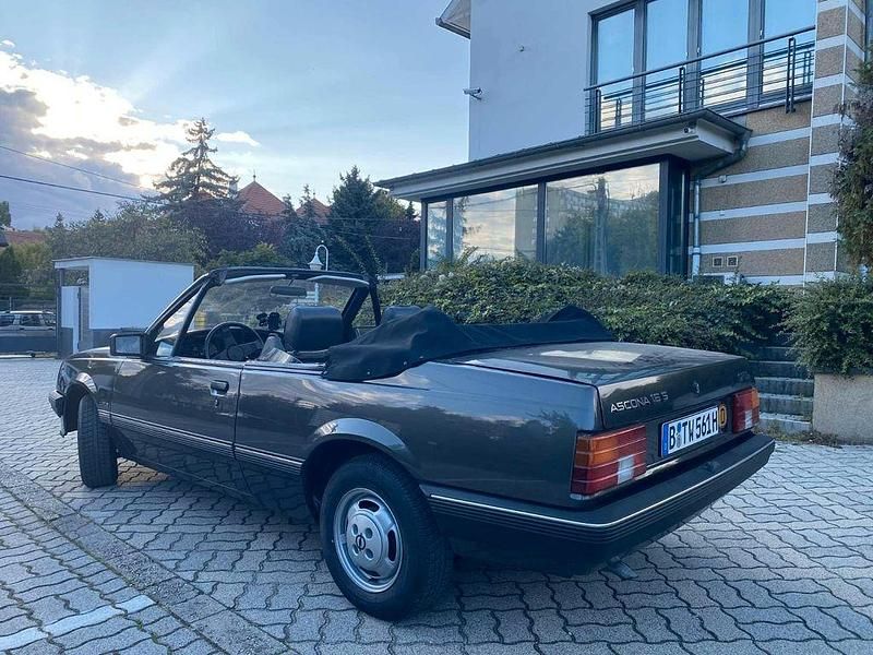 Gebraucht Opel Ascona 90 PS (66 kW) 1986 Grau Cabrio