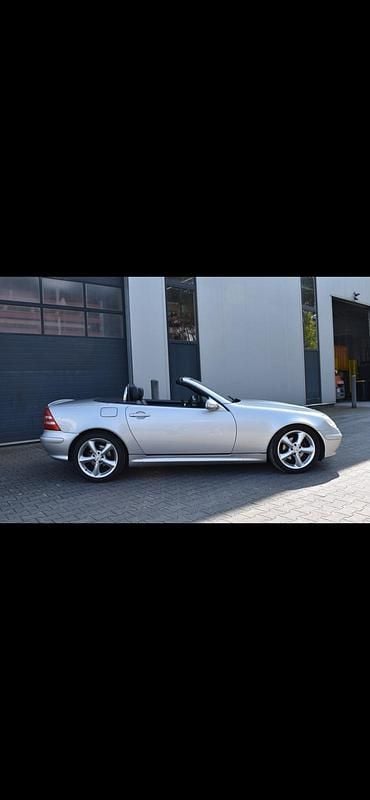 Gebraucht Mercedes SLK200 163 PS (119 kW) 2002 Silber Cabrio