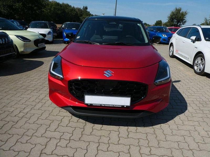 Neu Suzuki Swift Comfort 83 PS (61 kW) 2025 Rot Limousine