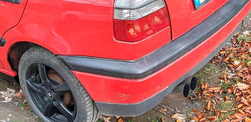 Gebraucht VW Golf III 75 PS (55 kW) 1995 Rot Limousine