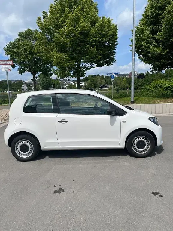 Gebraucht Seat Mii Chic 60 PS (44 kW) 2016 Weiß Kleinwagen