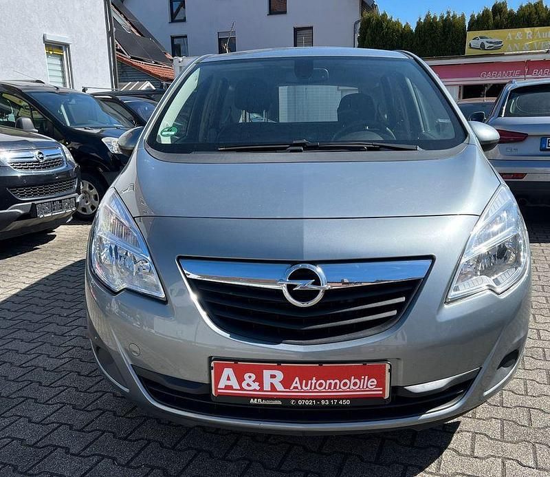 Gebraucht Opel Meriva Edition 95 PS (69 kW) 2013 Silber Van / Kleinbus