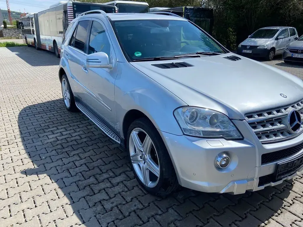 Brugt Mercedes ML350 Edition 231 HK (169 kW) 2011 Grå SUV