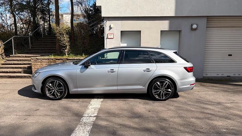 Gebraucht Audi A4 Premium 150 PS (110 kW) 2019 Grün Kombi