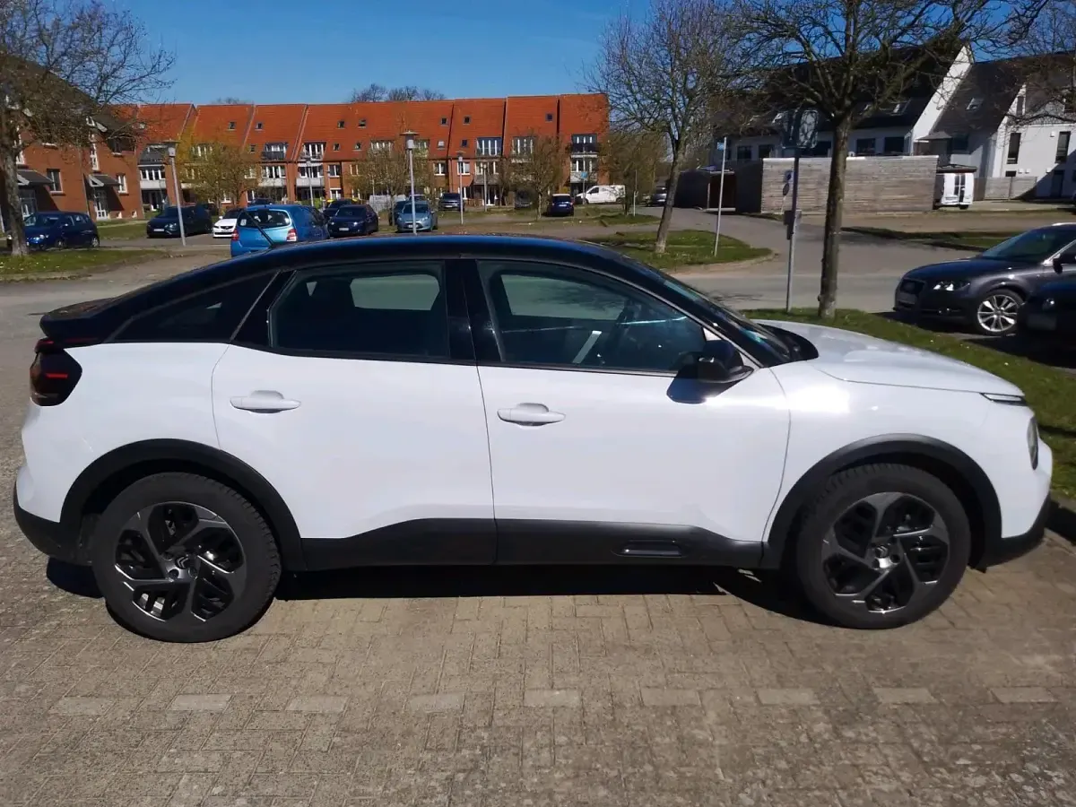 Used Citroën C4 PureTech 130 HP (95 kW) 2024 White SUV