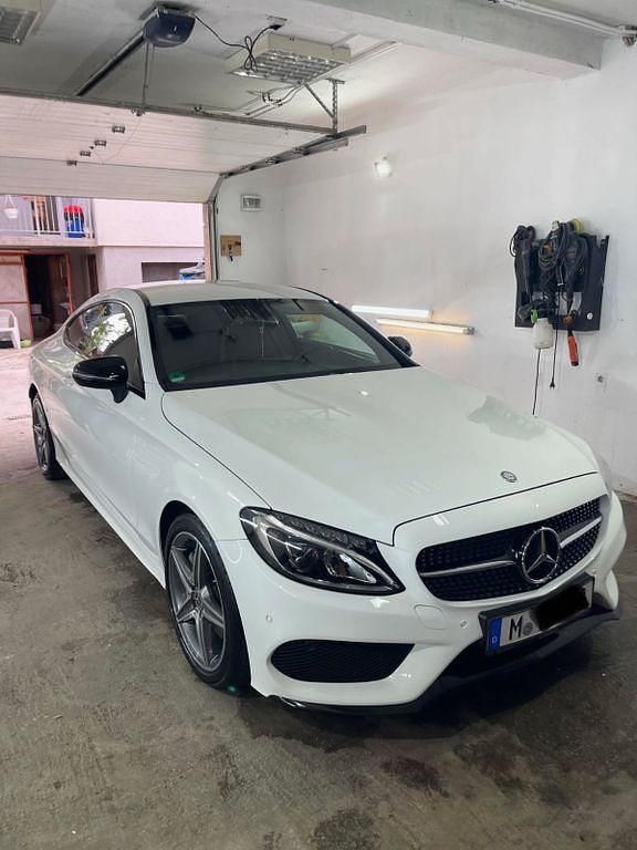 Gebraucht Mercedes C200 AMG 184 PS (135 kW) 2016 Weiß Coupé