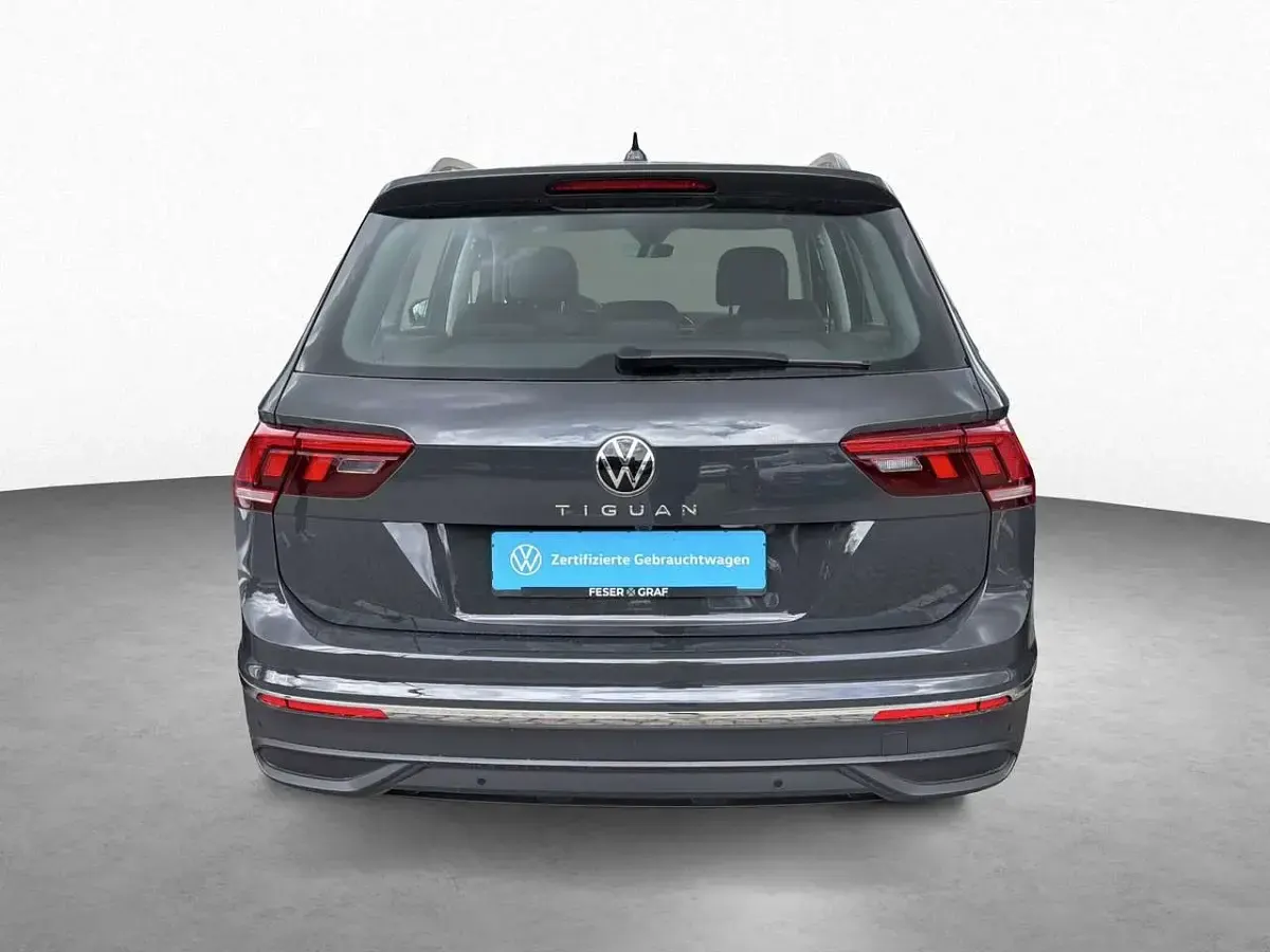 Gebraucht VW Tiguan Life 150 PS (110 kW) 2022 Uranograu SUV