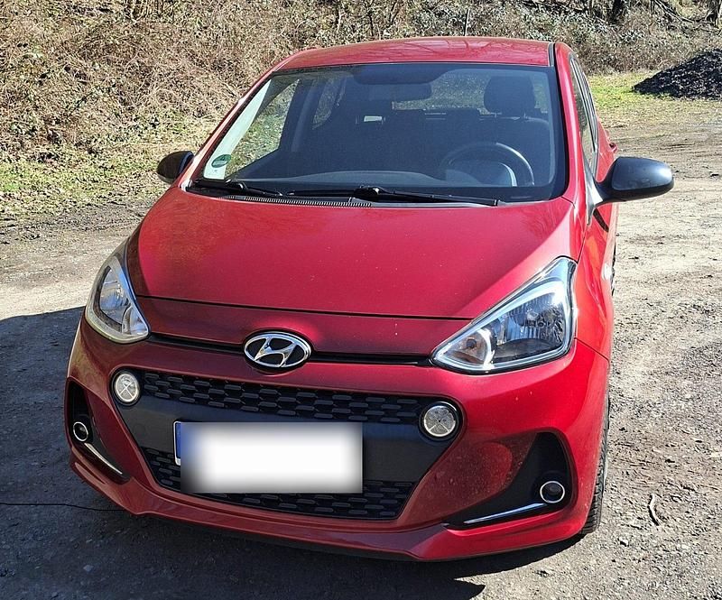 Gebraucht Hyundai i10 87 PS (63 kW) 2019 Rot Kleinwagen
