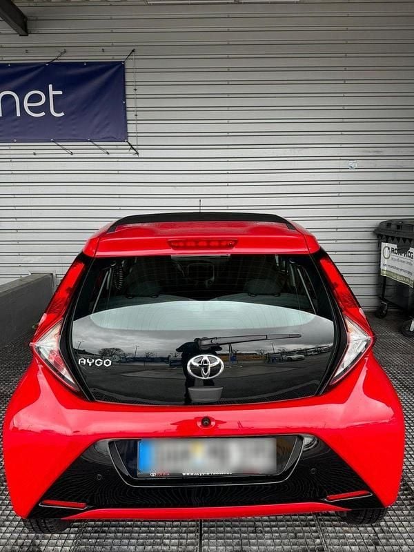Gebraucht Toyota Aygo 72 PS (52 kW) 2020 Rot Kleinwagen