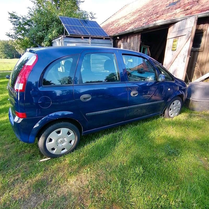 Blau Gebraucht 2004 Opel Meriva Van / Kleinbus | 1.470 € (Fairer Preis) - Bild 1/4