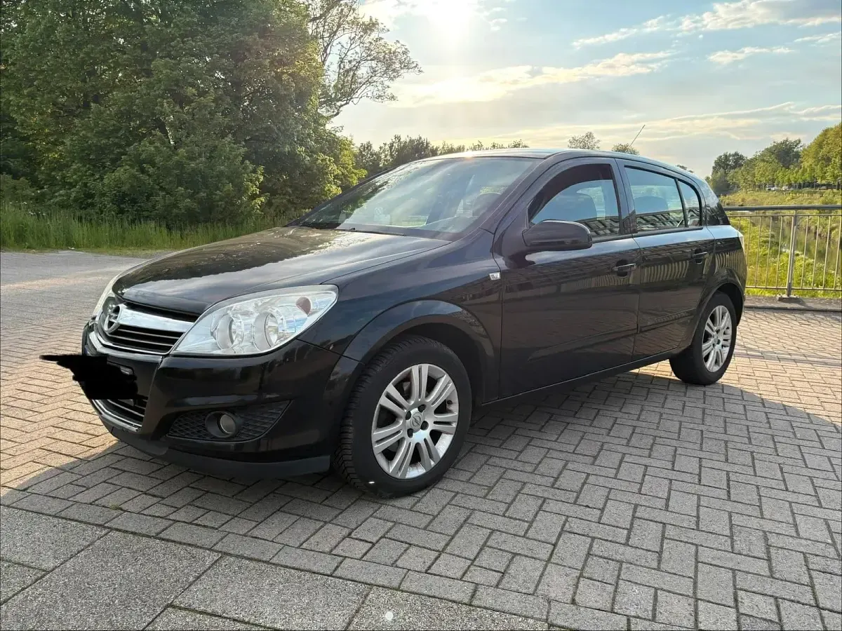 Gebraucht Opel Astra 90 PS (66 kW) 2008 Schwarz Kombi