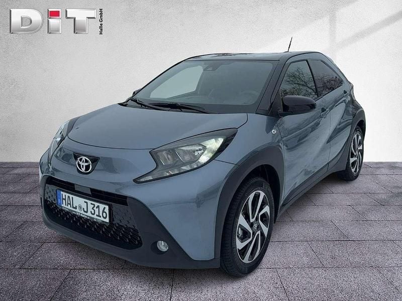 Neu Toyota Aygo Business Edition 72 PS (52 kW) 2025 Celestite grey metallic Kleinwagen