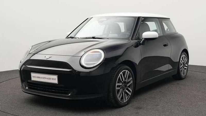 Gebraucht Mini Cooper Classic 135 kW (184 PS) 2025 Schwarz Kleinwagen