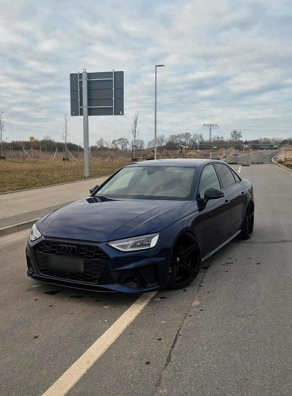 Gebraucht Audi A4 Design 150 PS (110 kW) 2022 Blau Limousine