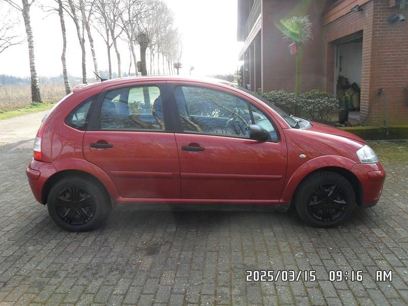 Gebraucht Citroën C3 Comfort 68 PS (50 kW) 2005 Rot Kleinwagen