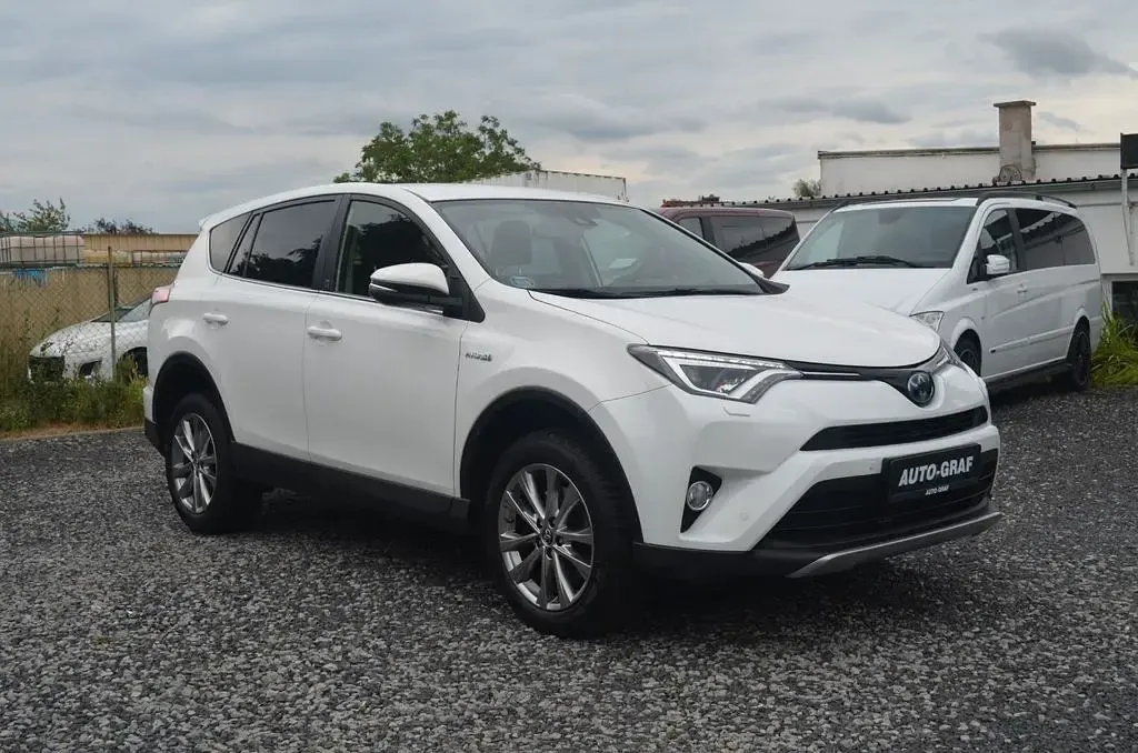 Gebraucht Toyota RAV4 Hybrid Team 197 PS (144 kW) 2018 Weiß SUV