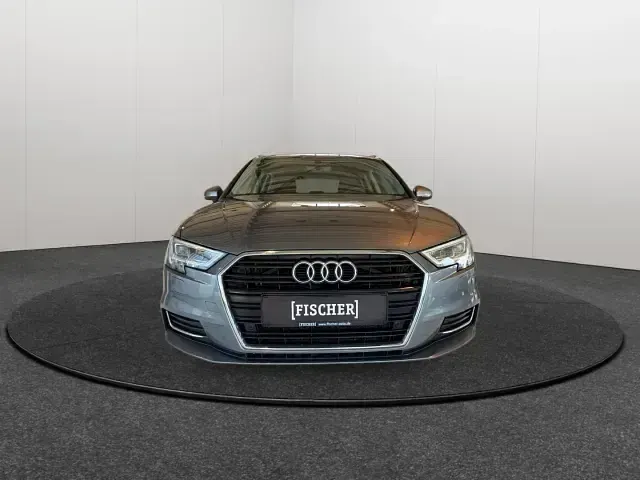 Gebraucht Audi A3 Design 116 PS (85 kW) 2017 Monsungrau metallic Limousine