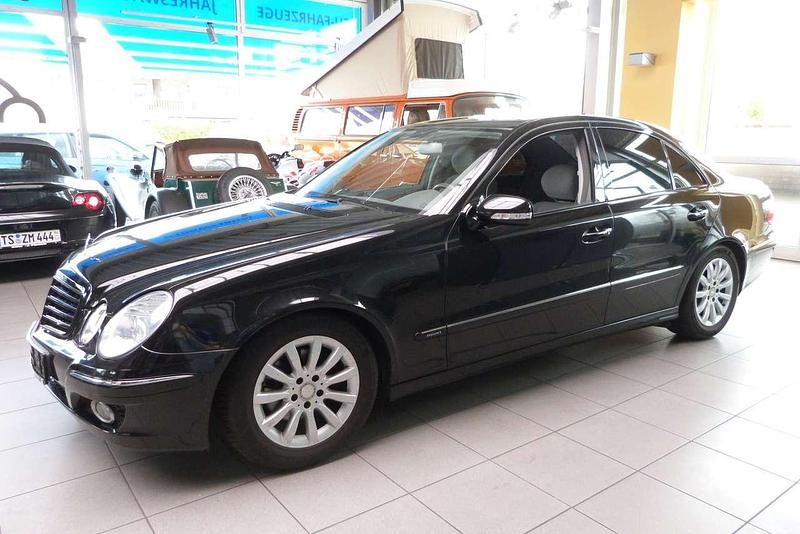 Gebraucht Mercedes E230 204 PS (150 kW) 2007 Obsidianschwarz  metalliclack Limousine