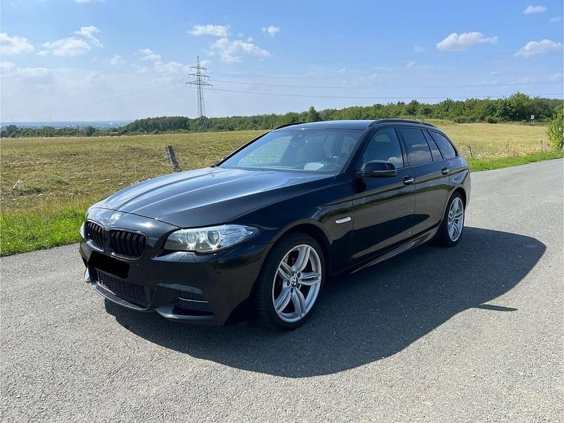Schwarz Gebraucht 2015 BMW 535 M Sport Kombi | 15.700 € (Guter Preis) - Bild 1/4