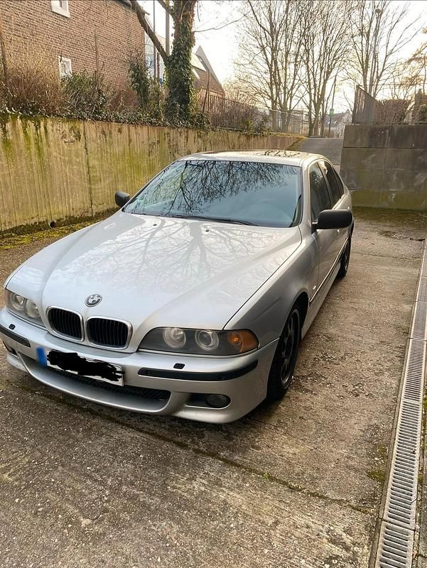 Gebraucht BMW 525 163 PS (119 kW) 2003 Silber Limousine