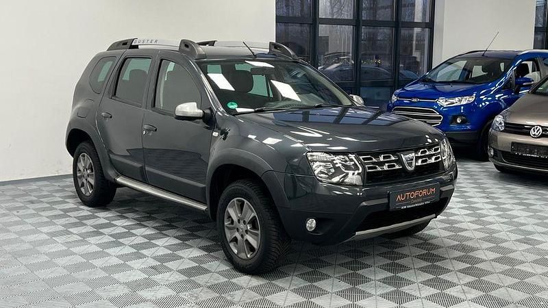 Grau Gebraucht 2015 Dacia Duster Prestige SUV | 8.888 € (Etwas zu teuer) - Bild 1/4