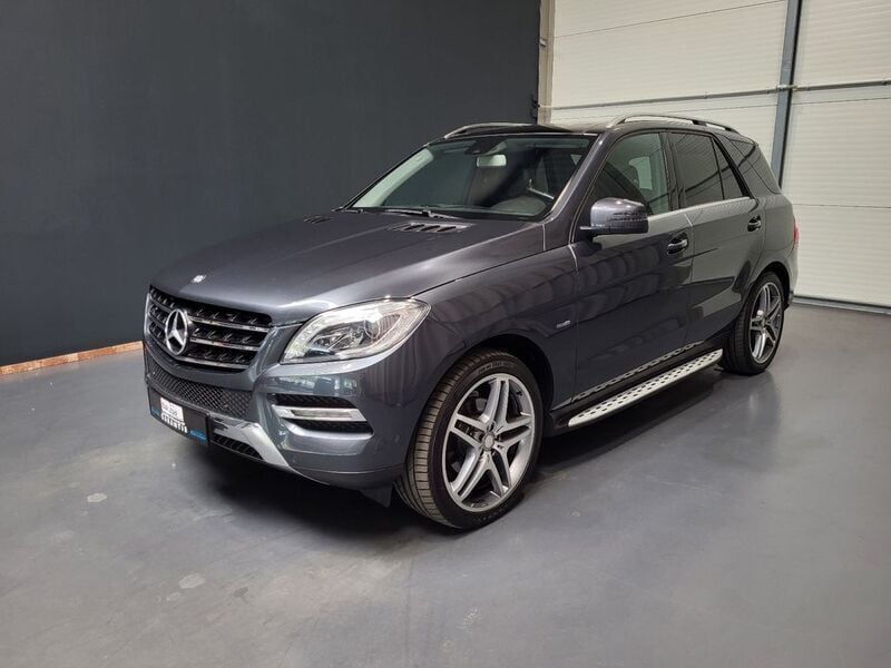 Tenoritgrau metalliclack Gebraucht 2013 Mercedes ML350 AMG SUV | 20.950 € (Fairer Preis) - Bild 1/4