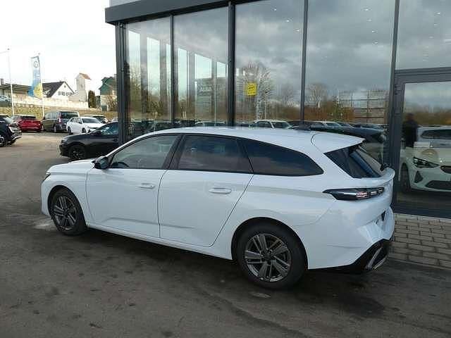 Gebraucht Peugeot 308 SW Allure 131 PS (96 kW) 2024 Weiß Kombi