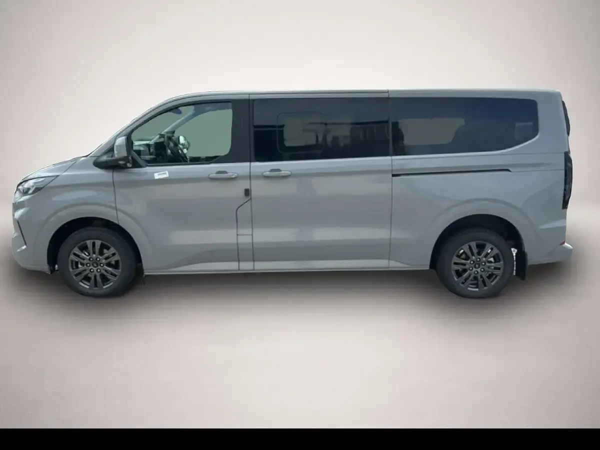 Neu Ford Tourneo Custom Titanium 136 PS (100 kW) 2026 Manufacturer Van