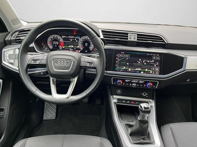 Gebraucht Audi Q3 Basis 150 PS (110 kW) 2024 Arkonaweiß SUV