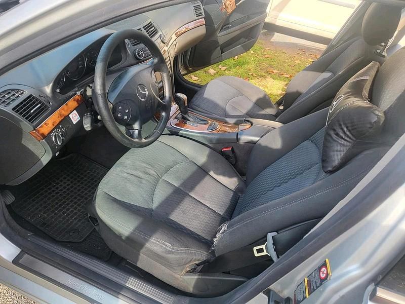 Gebraucht Mercedes E280 177 PS (130 kW) 2004 Silber Kombi