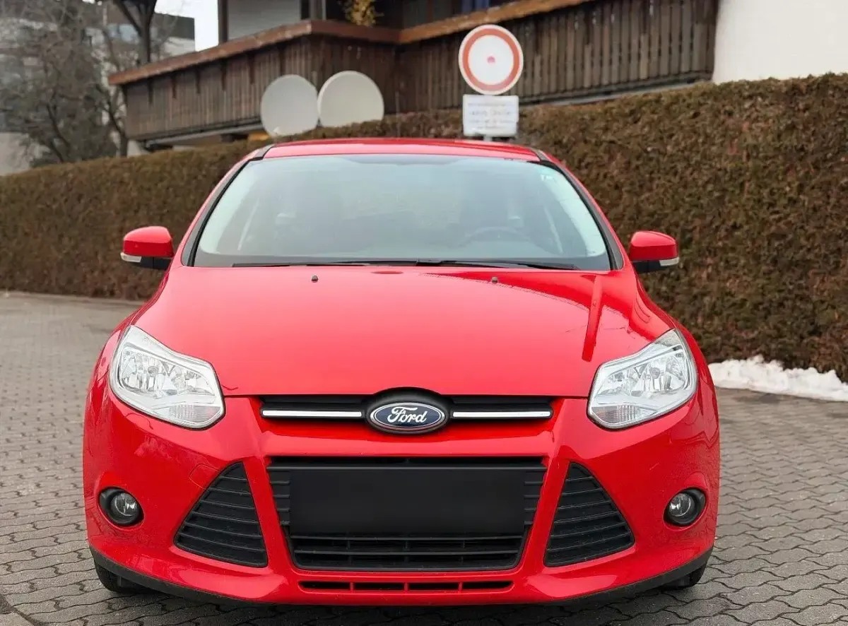 Gebraucht Ford Focus 2013 Rot Kombi