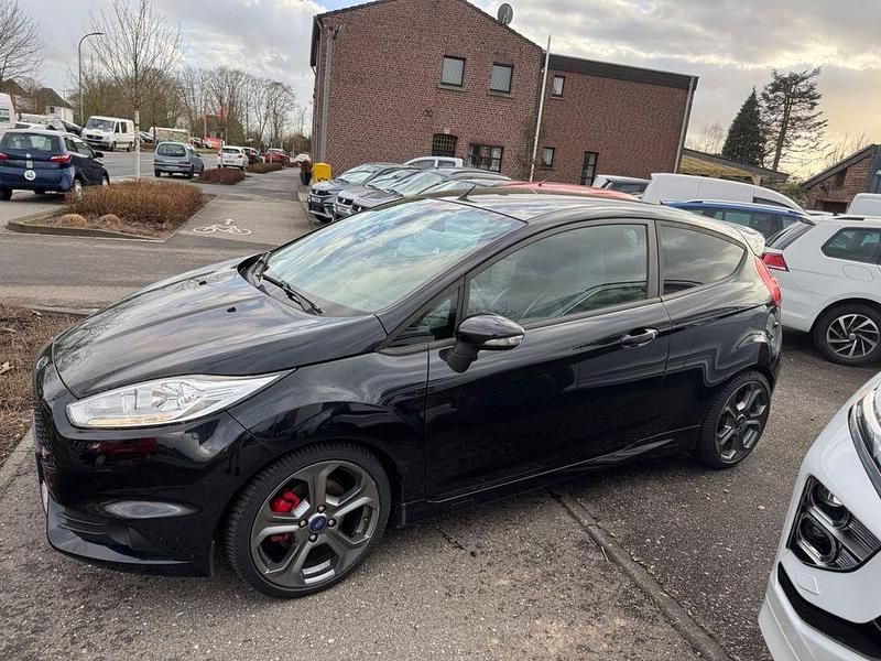 Gebraucht Ford Fiesta ST 182 PS (133 kW) 2015 Schwarz Kleinwagen