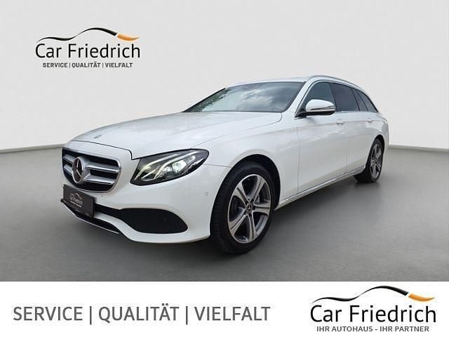 Weiß Gebraucht 2018 Mercedes 220 Avantgarde Kombi | 23.680 € (Fairer Preis) - Bild 1/4
