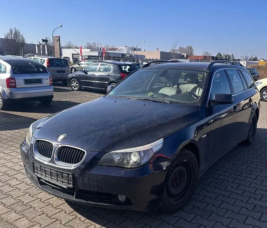 Używany BMW 520 163 KM (119 kW) 2005 Niebieski Kombi