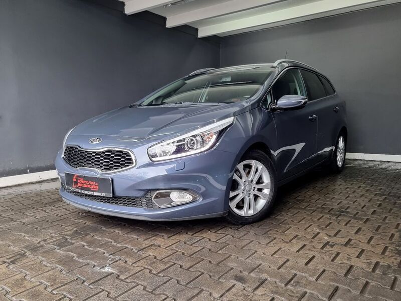 Blau Gebraucht 2014 Kia Ceed Sportswagon Spirit Kombi | 9.490 € (Fairer Preis) - Bild 1/4