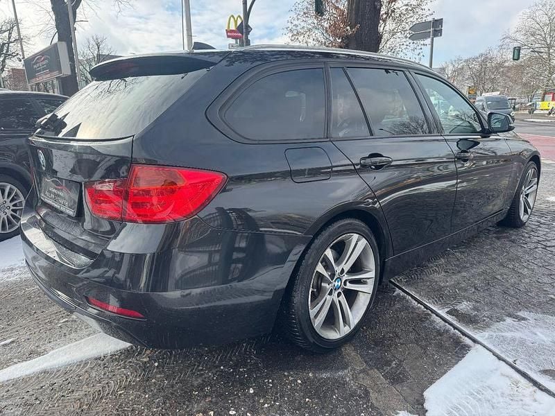 Gebraucht BMW 318 Performance 143 PS (105 kW) 2014 Schwarz Limousine