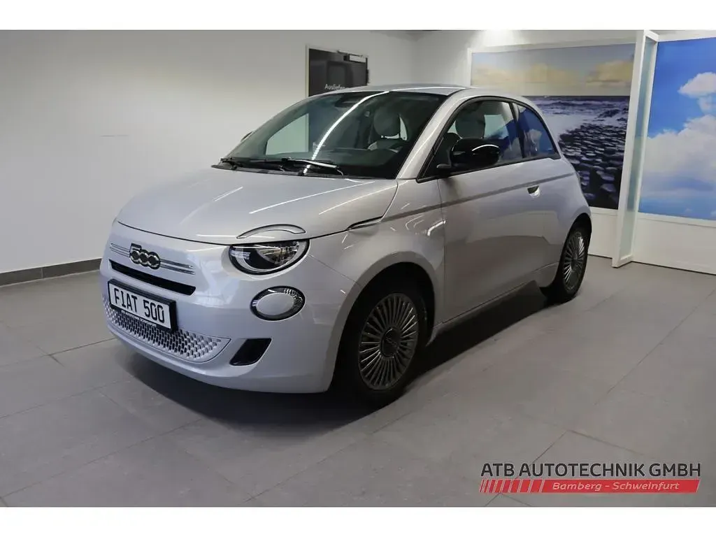 Neu Fiat 500 Icon 65 PS (47 kW) 2026 Schwarz Limousine