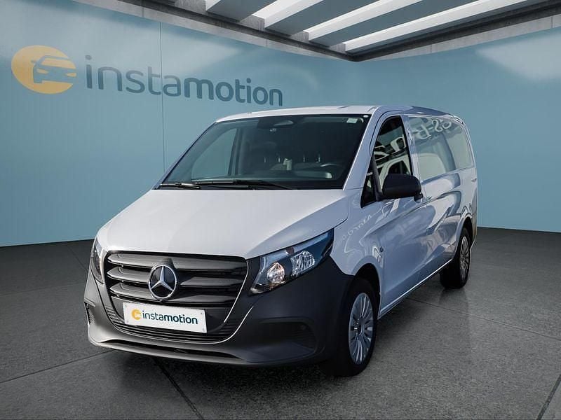 Weiß Gebraucht 2024 Mercedes Vito Van / Kleinbus | 31.299 € (Fairer Preis) - Bild 1/4