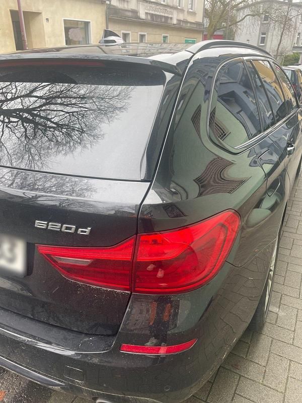 Gebraucht BMW 520 190 PS (139 kW) 2020 Schwarz Kombi