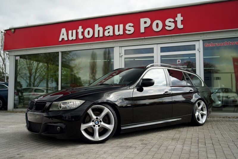 Schwarz Gebraucht 2009 BMW 330 Sport Line Kombi | 10.999 € - Bild 1/4