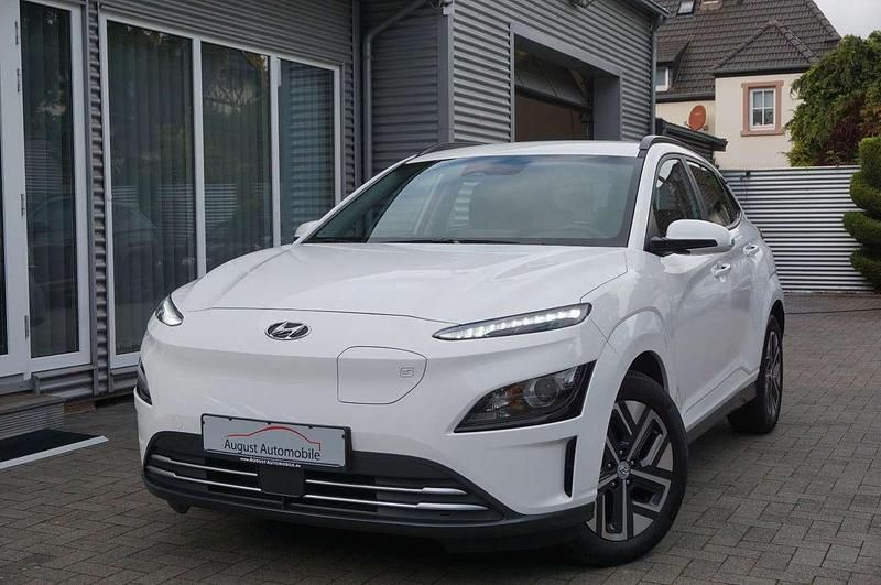 Weiß Gebraucht 2021 Hyundai Kona Select SUV | 18.970 € (Guter Preis) - Bild 1/3
