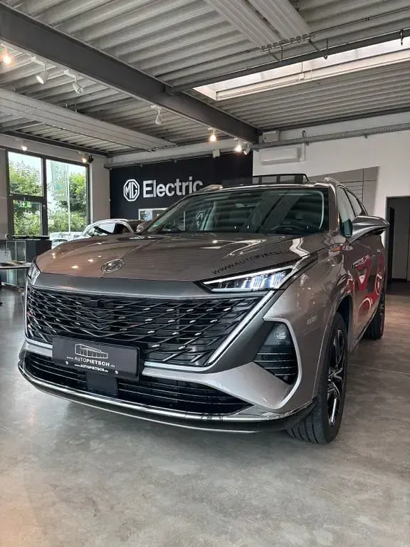 Gebraucht MG MGS9 299 PS (219 kW) 2026 Silber SUV