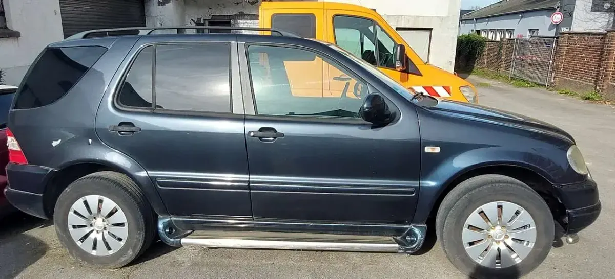 Gebraucht Mercedes ML320 218 PS (160 kW) 2000 SUV