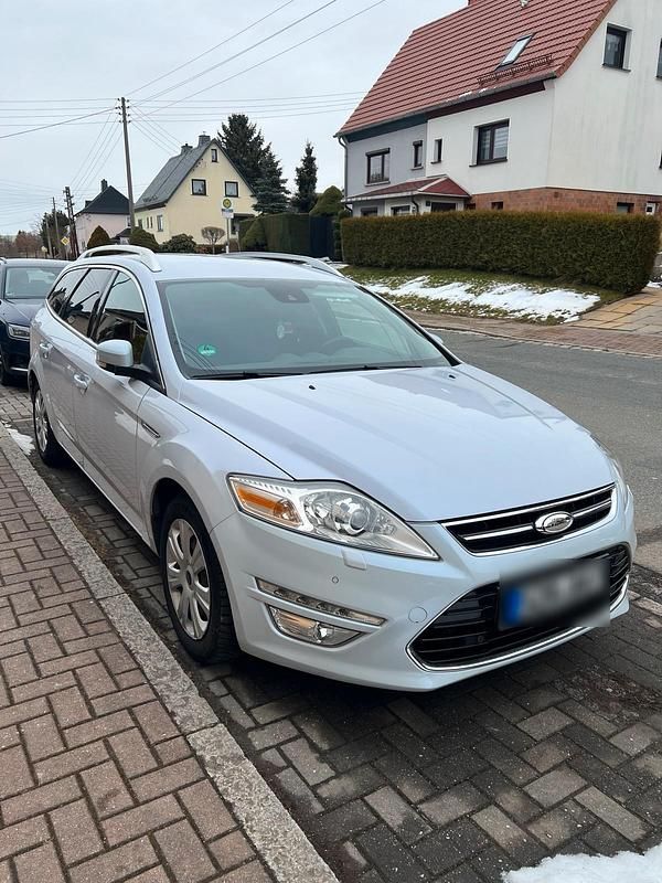 Gebraucht Ford Mondeo Titanium 160 PS (117 kW) 2011 Weiß Kombi