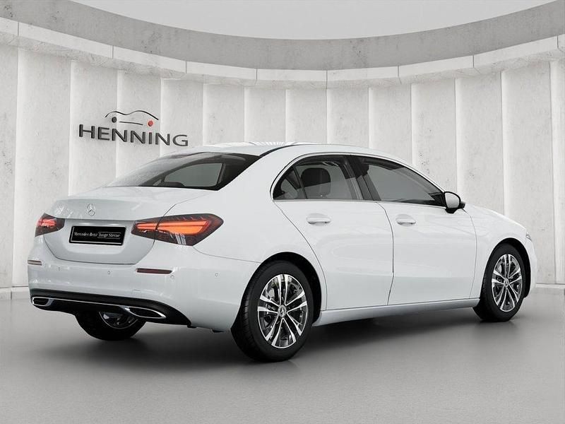 Gebraucht Mercedes A180 Progressive 136 PS (100 kW) 2024 Weiß Limousine