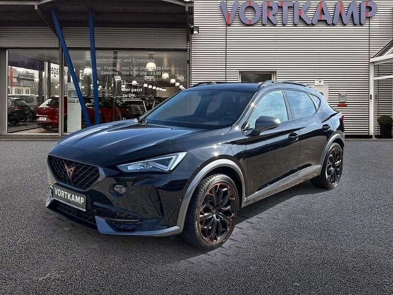 Mitternachtsschwarz (metallic) Gebraucht 2021 Cupra Formentor VZ SUV | 28.480 € (Fairer Preis) - Bild 1/4